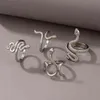 4pcs/مجموعة حلقات حيوانات ثعبان عتيقة للنساء الفضة القوطية الذهبية السوداء لون هندسة معدنية حلقة إصبع المعادن المجوهرات 2022