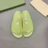 Designer-Slipper aus Gummi mit bedruckten Gummi-Slippern, Gelee-Sandalen, flache Sohle, offene Zehen, Street-Style-Duschschuhe