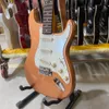 orange elektrisk gitarr