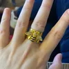 Cluster Ringe Luxus Exquisite Biene Form Inlaid Zirkon Ring für Frauen Mode Antike Wild Hochzeit Party Cocktailschmuck Zubehör