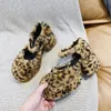 Klänning skor plattform leopard kvinnor päls pumpar kvinna chunky heels punk damer kort plysch spänne nattklubb kvinnlig casual tjock