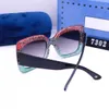 Designer lunettes de soleil dames créateurs de mode Sunglasse Ladie été marque cinq couleurs lunettes accessoires avec étui