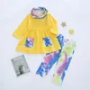 2020 INS TIE DYE BABY OUTFITS Barnflickor Pocket Klänning Topp + Tie-färgade byxor med halsduk 3PC / Set Fjäder Höst Kids Kläder Ställer M2916