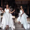 2022 Jumpsuit Bröllopsklänningar Bridal klänning En linje Ruffles One Shoulder Långärmad Beaded Satin Sweep Train Plus Size Vestido de Novia