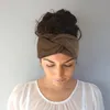 女性のヘッドバンドソリッドカラーワイドニットヘアバンド暖かいウールの髪のバンドかぎ針編みターバンツイスト結び目のヘッドラップヘアアクセサリー