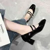 Klänning skor zapatos de charol con tres hebillas para mujer calzado de tacones medianos tallas grandes 42 8244n 220309