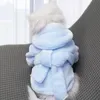 Dom Dog PaJamas Fashion Pet Koszyk zima ciepłe ubrania z kapturem słodkie miękkie wygodne szlafroki na szczeniaki solidne płaszcze Casual1264n