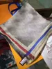 Storlek 140cm140cm designer ullsilkscarf för kvinnor damer vinter sjalar halsdukar pashmina mode lång ring 140x140cm gåva7946939275x