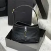 2021 Top-Qualitäts-Achselhöhlen-Taschen Klassische Lederdesigner Handtaschen für Damenwechselbags Baguette Multi-Farben-Modetaschen Großhandel 3240