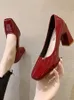 Beige High Heels Branded Pumps Sweet Retro Kvinnor Skor Chunky Sandaler Square Toe Skor Skivor på patentläder 2022 Grunt Mo