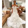 Wspaniały Plus Size Mermaid Organza Suknie Ślubne Suknie Ślubne Suknia Suknia Train Off Ramię Zroszony Warszały Ruffles Robe de Mariée Druga sukienka recepcyjna