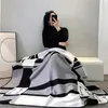 Designer Cashmere Blankets Luxury Letter Home Travel Throw Summer Air Conditioner Blanket Beach Blanket Towel Womens Soft Shawl 14224A