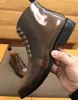 Designer Men Cow in pelle High Top Abito da sposa Stivali da lavoro Stivali da lavoro con fibbie per la fibbia della moda