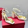 Najnowsze Sandały Heeled Patent Skórzane Klamra Wieczorowa Party Dress Buty Luksusowe Projektanci 9 cm Heeled Wraparound Kobiet Sandal Factory Footwear