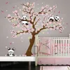 Panda Bear Cherry Blossom Tree Wall Decal per il vivaio Adesivi auto adesivi Adesivi Flower Decorazioni per la casa camera da letto ZB572 201205829015