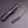 SF M600 M600B Scout Light Tactical LED Mini lanterna 20mm Picatinny Hunting Rail Mount Weapon Light para esportes ao ar livre W220311