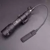 SF M600 M600B Scout Light Tactical Led Mini Flashlight 20 мм пикатинни охотничьего железнодорожного рельса.