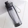 Vattenflaska Protein Shaker Portable Bottle Sport Camping Vandringsvattenflaska med Tea Infuser Plastkopp 600/800 / 1000ml 201128