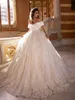 Elegantes A linha de vestidos de casamento do laço Off The Shoulder Neck Beaded Princesa vestidos de noiva Plus Size trem Capela robe de mariée