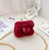 Designer Kid Fleece Handbag Ins Girls Metal Letter Chain Messenger Bag Children Faux Fur Mini Single Shoulder Bags Kids Princess Purse A4710
