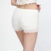 Kadın Güvenlik Kısa Pantolon 100% Doğal İpek Astar Dikişsiz Boksör Sağlıklı Dantel Shorty Femme Dentelle Beyaz Siyah Çıplak Iç Çamaşırı 201112