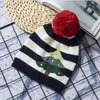 Cappello lavorato a maglia per bambini Cappello a righe Albero di Natale Modello Cappello caldo Inverno Berretti da sci per bambini all'aperto Bambini Pom Pom Berretti Bambino Caldo Berretto con teschio LSK1495