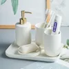 Badkamer wassen set eenvoudige keramische hand zeep dispenser mondwater cup zeep schotel thuis bad wassen accessoire pak zwart wit LJ201204