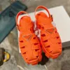 Nowe sandały designerskie gumowe grube koła zębate puste baotou panie swobodne podwyższające klamra rzymska fala na zewnątrz sandał plażowy z pudełkiem