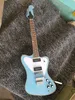 Rare Non Reverse Fire Thunderbird Light Blue Guitare électrique Version longue Maestro Vibrola Tremolo Bridge, Reliure en damier, Mécaniques vintage, Micro P90 noir