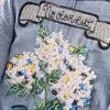 Vestes en jean pour enfants pour filles manteaux de fleur de bébé printemps automne de mode enfant qui dépasse les vestes de jeans déchirés lj201128