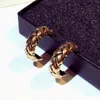 Nuovi orecchini a bottone geometrici eleganti a semicerchio in metallo di design di lusso e moda popolare per studentesse e ragazze