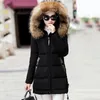Jaqueta de inverno Mulheres com capuz de peles com capuz com casaco longo de algodão acolchoado, mulheres quentes, espete jaqueta feminina Inverno 201210