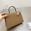 Ayna Kalite Tasarımcı Kadın Omuz Çantaları Kadınların Orijinal Deri Metal Kilit Flep El Çantası Pochette Twist Lady Moda Crossbody Akşam Çantası Çanta Debriyaj Çantaları