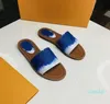 2022 Designer Märke Sandaler Mode Kvinnors Sandaler Kvinnor Med Box Lyxblomma Tryckt Tie-Dye Unisex Beach Flip Flops Slipper Stor storlek 42