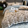 Conjuntos de roupa de leite Conjunto de fibra de leite Impressão Tingimento de edredão de edredão Luxo Plano / Fitted Folha Rainha King Size with Pillowcases Home Têxteis