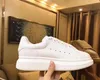 2021 Mężczyźni Buty Moda Kobiet Buty Męskie Skórzane Koronki Platforma Przegupnione Sole Sneakers White Black Casual Buty