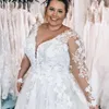 2022 Plus Size Pizzo A-line Abito da sposa Illusion Maniche lunghe Appliques vintage Lunghezza del pavimento Grandi abiti da sposa Robe De Mariee Abiti da matrimonio firmati