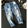 Джинсы с дырками для мальчиков и девочек, 16 лет, детские брюки, осенний модельер, брендовые детские джинсовые брюки, повседневные рваные джинсы 10066467022