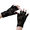 Cinco Dedos Luvas Mulheres Sexy Dressy Lace Protetor Solar Curto Sem Dedos Condução Primavera e Verão Mittens Acessórios12931184