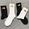 Siyah ve Beyaz Bayan Pamuk Tarzı Kişiselleştirilmiş Nakış Kırık Kafa Ayı Online Popüler Moda Spor Trendy Pamuklu Çorap