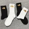 personifizierte schwarze socken