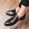 Äkta läder män tofs loafer skor utomhus svart brun glida på mens klänning skor bröllopsfest formella skor stor storlek 48