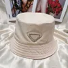 Mode Designer Letter Bucket Hat för Mens Womens Vikbara Kepsar Svart Fiskare Beach Sun Visor Wide Brim Hattar Folding Ladies Bowler Cap