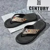 Nyaste gummi glidor sandaler blommig brokad män slipper platta bottnar flip flops mens svart brun grå randig strand toplyplattform sneakers storlek 39-46