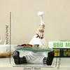 VILEAD 26cm Resina Cuoco con Piatto di Frutta Figurine Moda Creativa Casa Ristorante Decorazione Tavola Persone Ornamento in Miniatura 201201