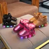 Haute Qualité Enfants PU Bottes Chaussures Enfants Bébé LED Light Up Sneakers Lumineux Hiver Chaud Neige HookLoop Boot LJ201029