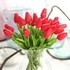 11 adet Yapay Lale Çiçekler Ev Düğün Dekorasyon için Sahte Lale Gerçek Dokunmatik Çiçek Buketi T200103