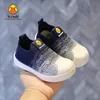 Boyutlandırma Çocuklar için Sneakers Erkek Kız Yeni Bahar Yürüyor Çocuk Bebek Beyaz Rahat Yumuşak Düz Ayakkabı Bebek Ayakkabıları Çocuk Ayakkabı LJ201203