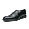 Läder Business Dress Shoes Italien Lace Up Formell Wear Skor Män Osynlig Öka Casual Shoes