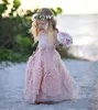 Vintage Flower Girl Wedding Dresses Halter Princess Kids Birthday Party Gowns Unik Design 3d Handgjorda Blommor Snörning Tjejer Pagant Klänning